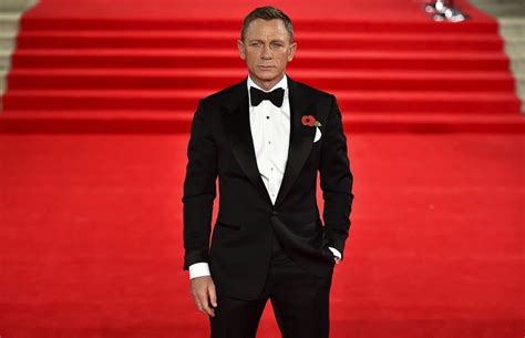 james bond red carpet fashion.